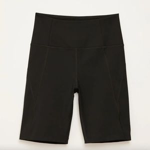 Girlfriend Collective Biker Shorts in Black